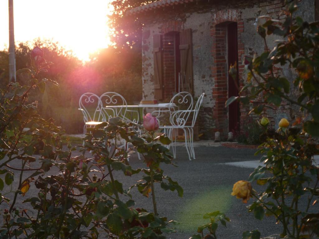 Chambres D'Hotes Le Chateau Rouge Saint-Germain-sur-Moine 외부 사진