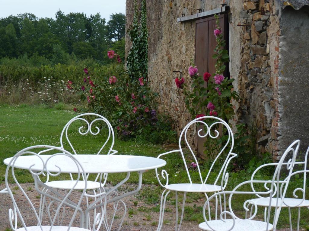 Chambres D'Hotes Le Chateau Rouge Saint-Germain-sur-Moine 외부 사진